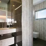 Appartement Luxury 4 Bedr Flat W/ Panoramic Views & Pool!! Algés