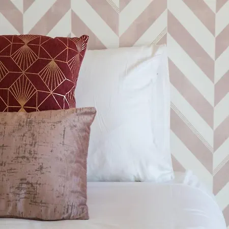 Luxury 4 Bedr Flat W/ Panoramic Views & Pool!! Apartamento