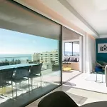 Luxury 4 Bedr Flat W/ Panoramic Views & Pool!! דירה *