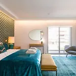 Διαμέρισμα Luxury 4 Bedr Flat W/ Panoramic Views & Pool!! Alges