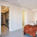 Luxury 4 Bedr Flat W/ Panoramic Views & Pool!! אלז'ש