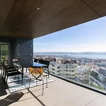 דירה Luxury 4 Bedr Flat W/ Panoramic Views & Pool!! אלז'ש