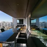 Luxury 4 Bedr Flat W/ Panoramic Views & Pool!! דירה