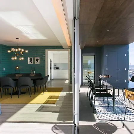 Luxury 4 Bedr Flat W/ Panoramic Views & Pool!! Алжеш