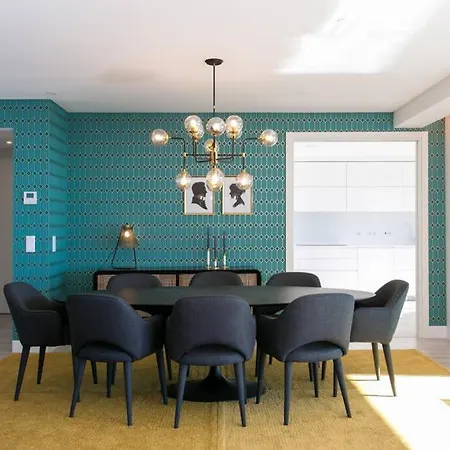 Luxury 4 Bedr Flat W/ Panoramic Views & Pool!! *