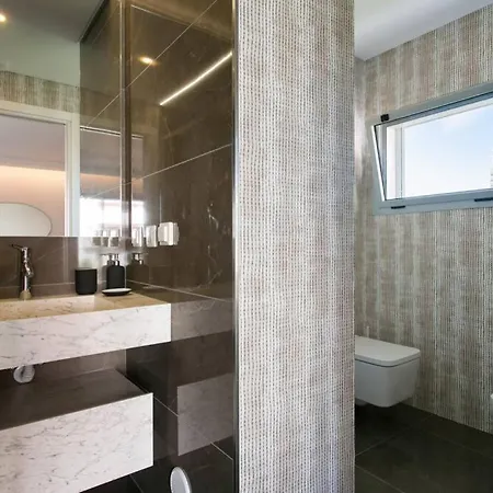 Apartment Luxury 4 Bedr Flat W/ Panoramic Views & Pool!! Alges
