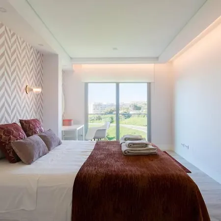 Lägenhet Luxury 4 Bedr Flat W/ Panoramic Views & Pool!! Algés