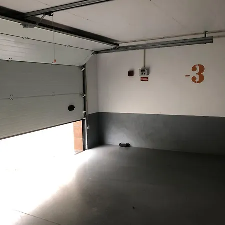 Luxury 4 Bedr Flat W/ Panoramic Views & Pool!! Lägenhet